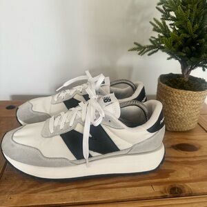 New Balance Gray and Black Sneakers